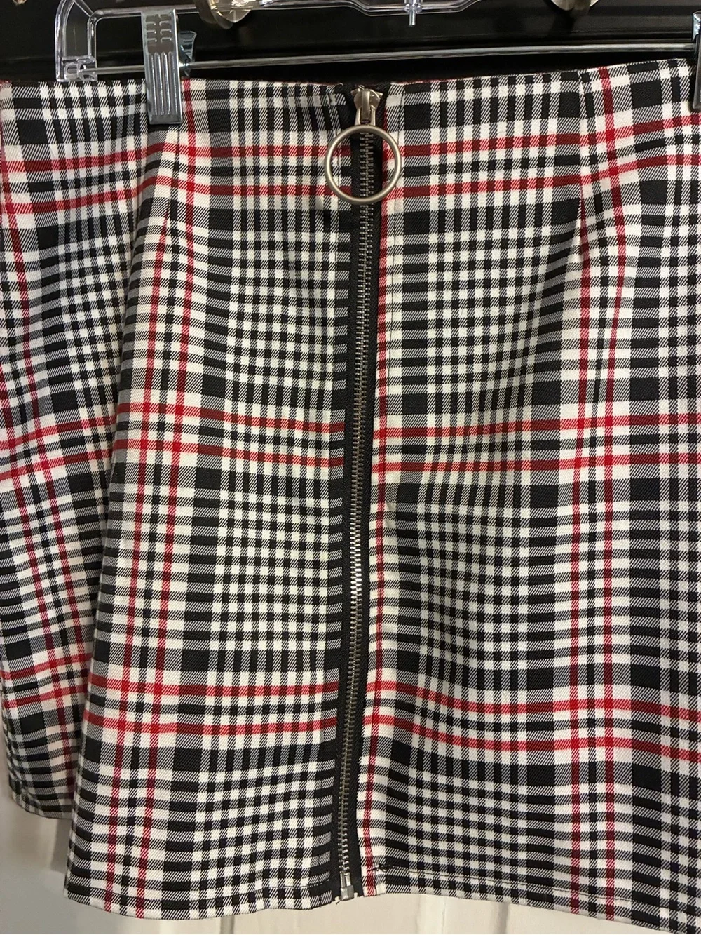 Plaid Mini Skirt with Front Zip - red/black